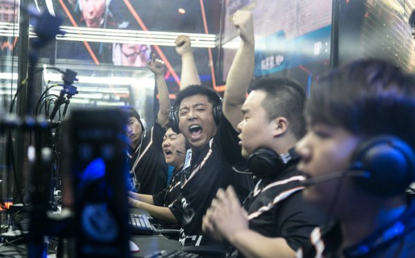 坚持与自我 坚持与自我