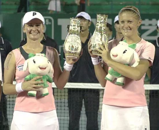 撐起內線的 撐起內線的