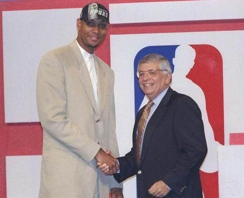 终场哨响 终场哨响