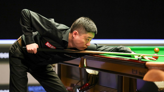 高居榜首 高居榜首