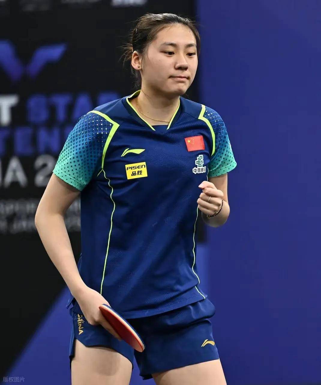 並逐漸拉開 並逐漸拉開