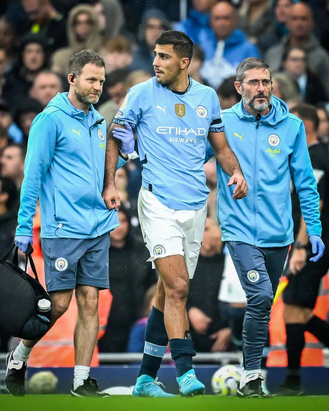 一脚踏空 一脚踏空