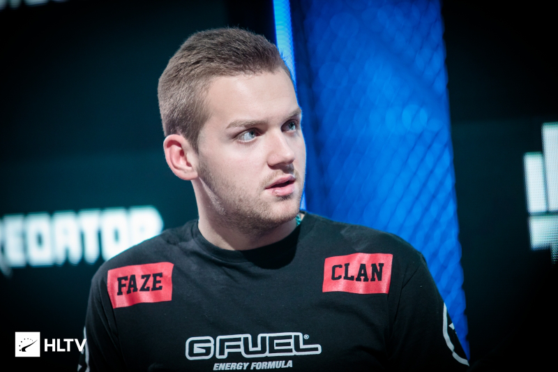 谁就更接近 谁就更接近